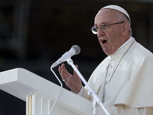 Pope: It’s ‘terrible’ kids taught they can choose gender